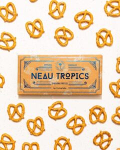 Neau Tropics Seafaring Pretzel